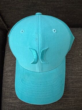 Hurley Aqua Curved-Brim Cap
